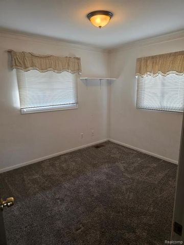 32620 Maplewood Street, Garden City, MI 48135