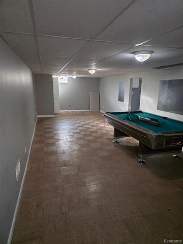 32620 Maplewood Street, Garden City, MI 48135