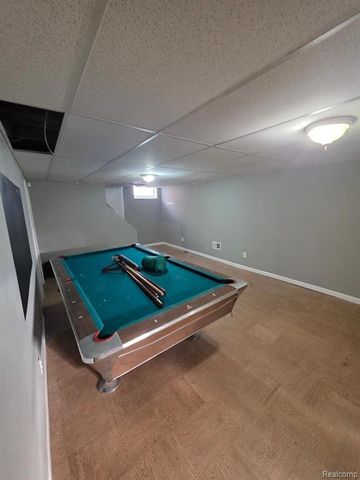 32620 Maplewood Street, Garden City, MI 48135