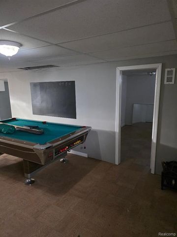 32620 Maplewood Street, Garden City, MI 48135