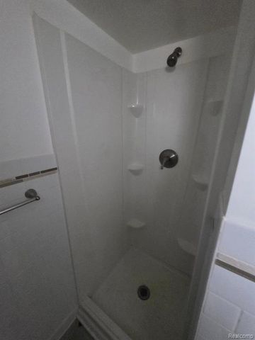 32620 Maplewood Street, Garden City, MI 48135