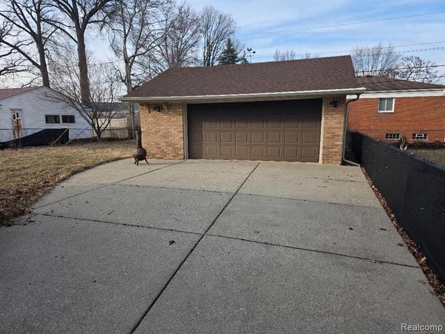 32620 Maplewood Street, Garden City, MI 48135