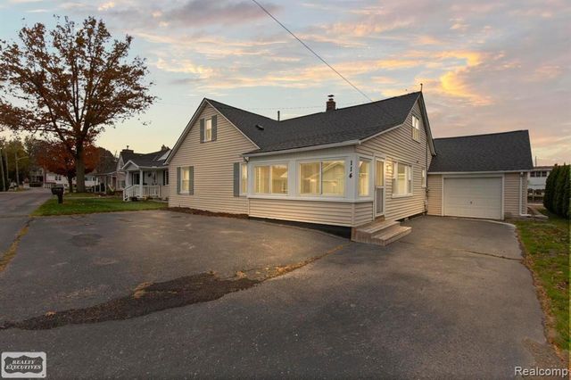 114 Interlochen Drive, Algonac, MI 48001