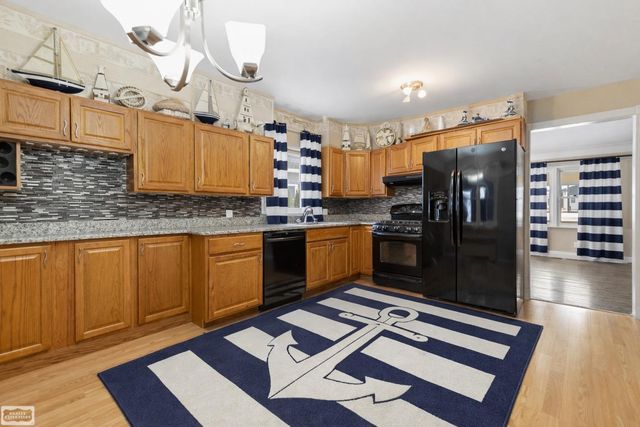 114 Interlochen Drive, Algonac, MI 48001