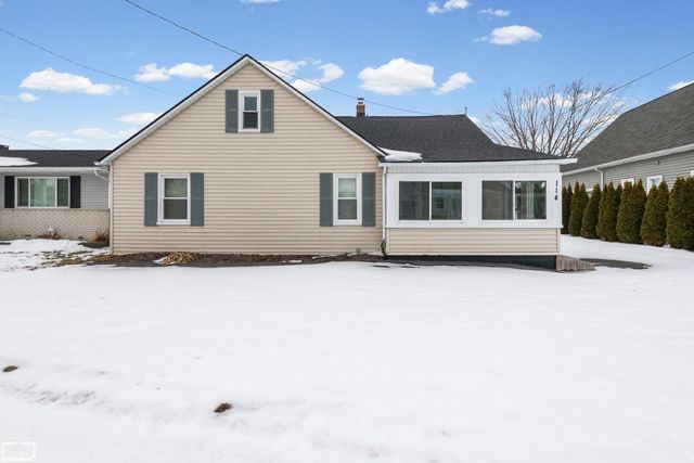 114 Interlochen Drive, Algonac, MI 48001