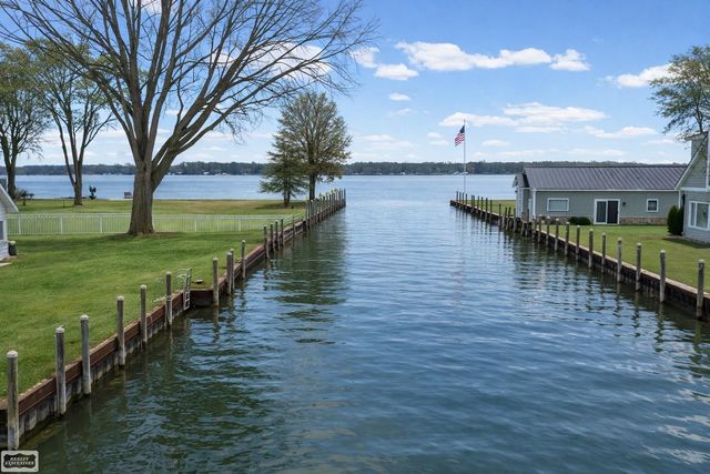 114 Interlochen Drive, Algonac, MI 48001