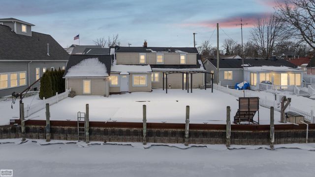 114 Interlochen Drive, Algonac, MI 48001