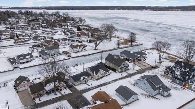 114 Interlochen Drive, Algonac, MI 48001