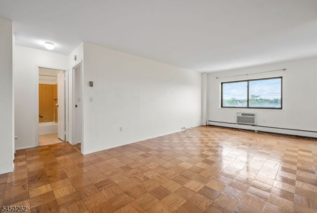 44 S Main St 6J, Lodi Boro, NJ 07644