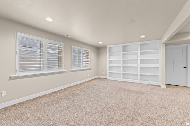 378 N THURSTON LN, Layton, UT 84040