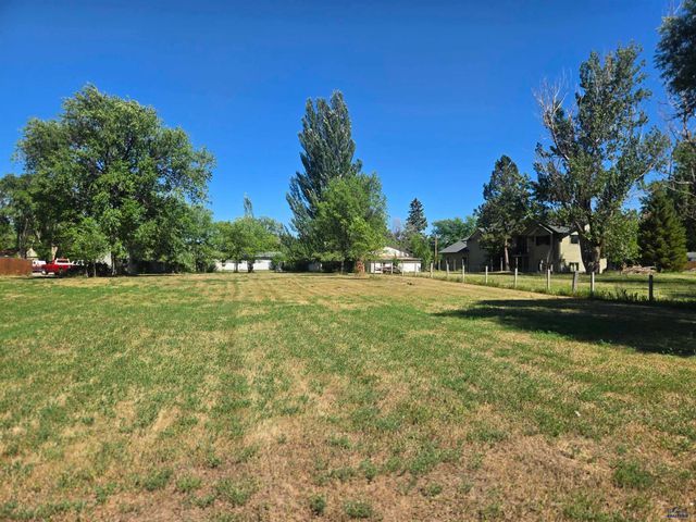 3035 PIONEER DR, Rapid City, SD 57703