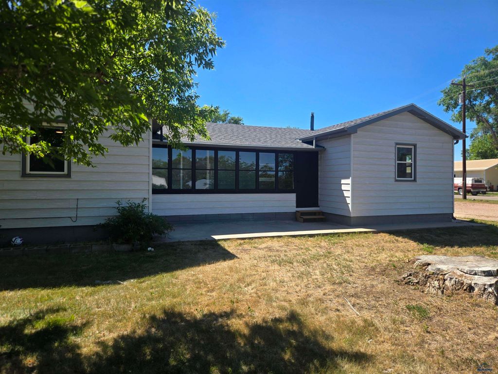 3035 PIONEER DR, Rapid City, SD 57703