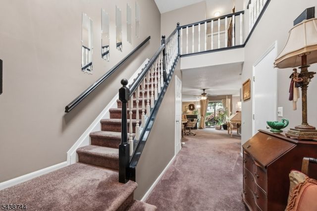13 Betty Ct, Lebanon Boro, NJ 08833