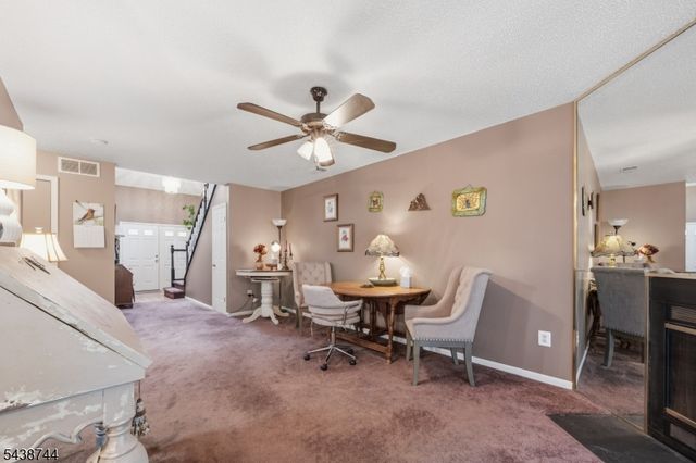 13 Betty Ct, Lebanon Boro, NJ 08833