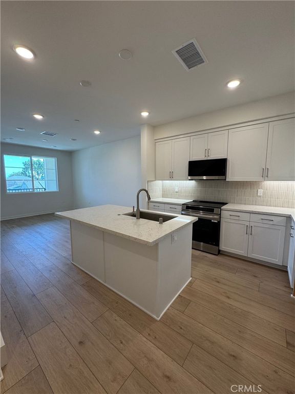 685 S Brea Boulevard 103, Brea, CA 92821 — photo 2