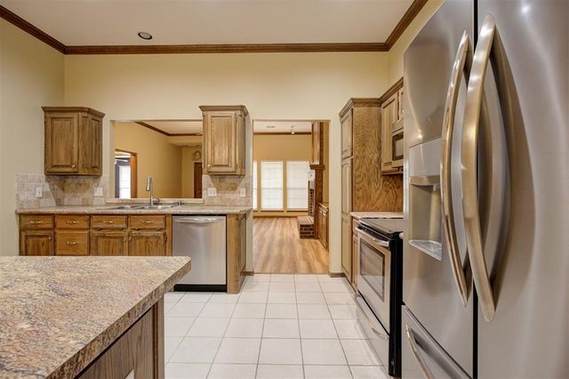 2320 Glenrock, Edmond, OK 73012