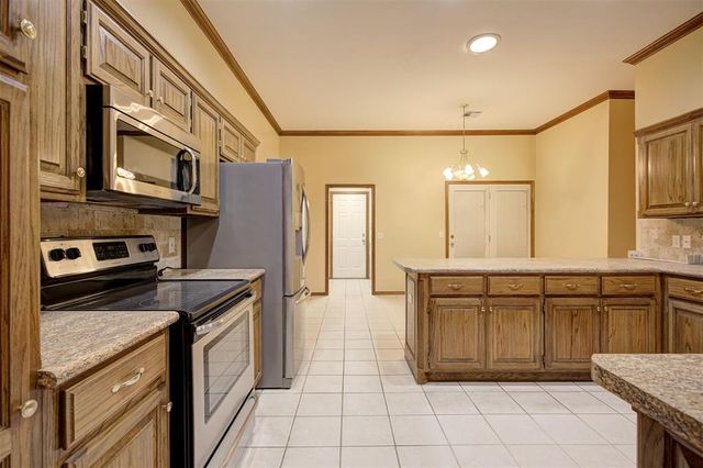 2320 Glenrock, Edmond, OK 73012