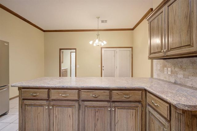 2320 Glenrock, Edmond, OK 73012