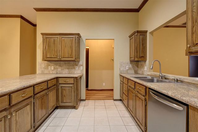 2320 Glenrock, Edmond, OK 73012