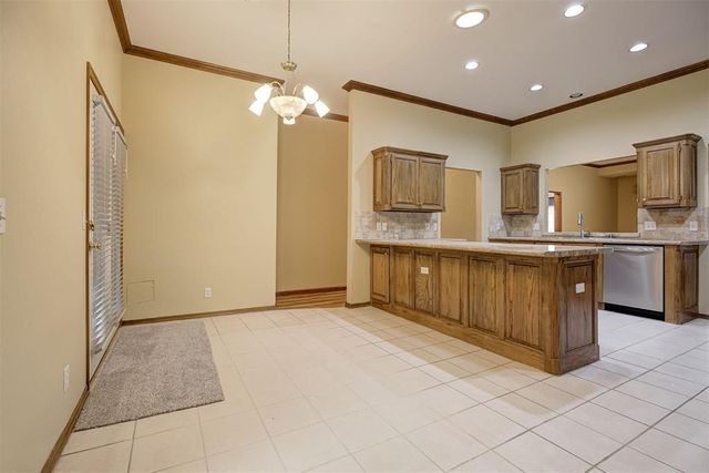2320 Glenrock, Edmond, OK 73012