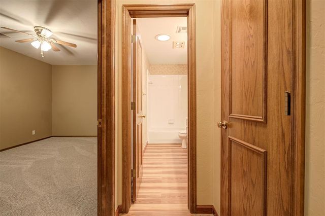 2320 Glenrock, Edmond, OK 73012