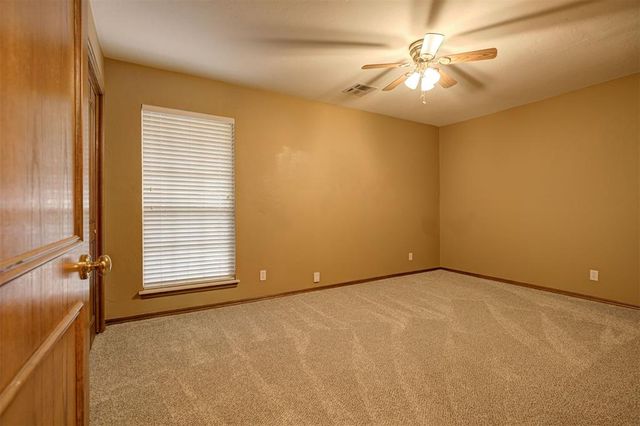 2320 Glenrock, Edmond, OK 73012