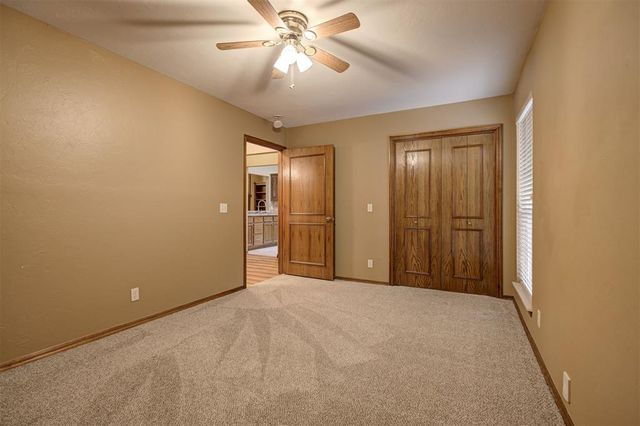 2320 Glenrock, Edmond, OK 73012