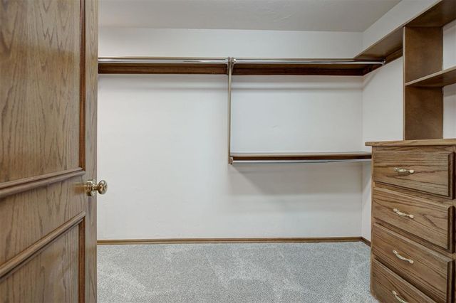 2320 Glenrock, Edmond, OK 73012