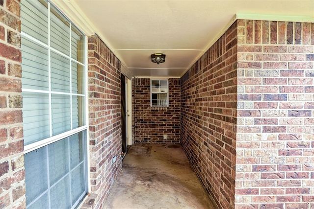 2320 Glenrock, Edmond, OK 73012