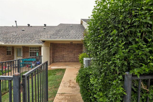 2320 Glenrock, Edmond, OK 73012