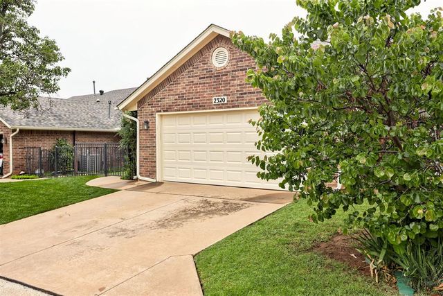2320 Glenrock, Edmond, OK 73012