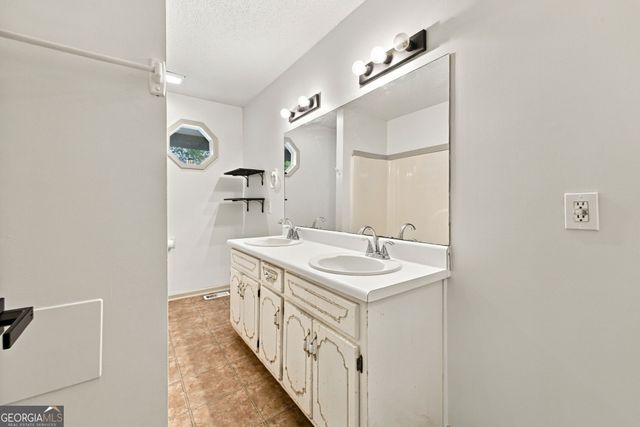 1242 Old County Farm Road, Dallas, GA 30132