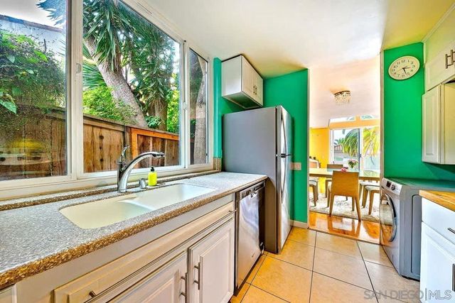 1520 Virginia, La Jolla, CA 92037