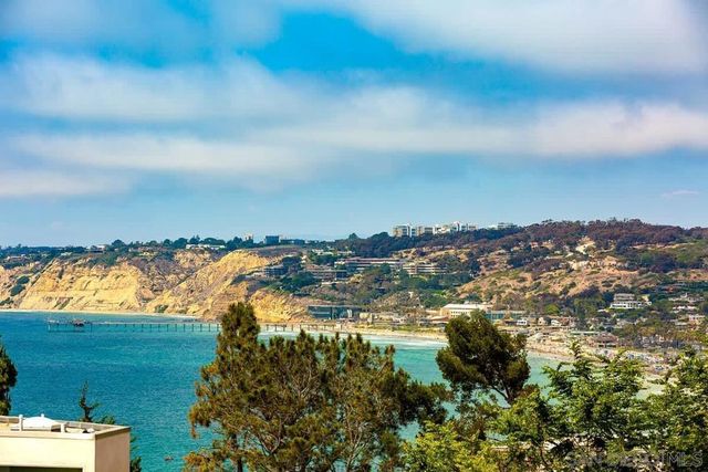 1520 Virginia, La Jolla, CA 92037