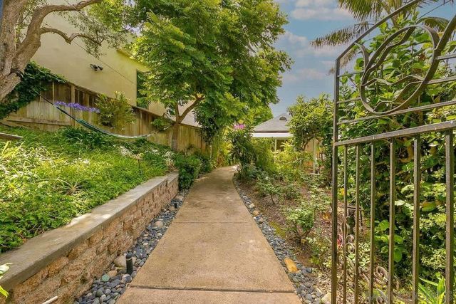 1520 Virginia, La Jolla, CA 92037