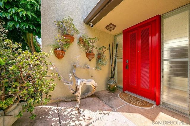 1520 Virginia, La Jolla, CA 92037