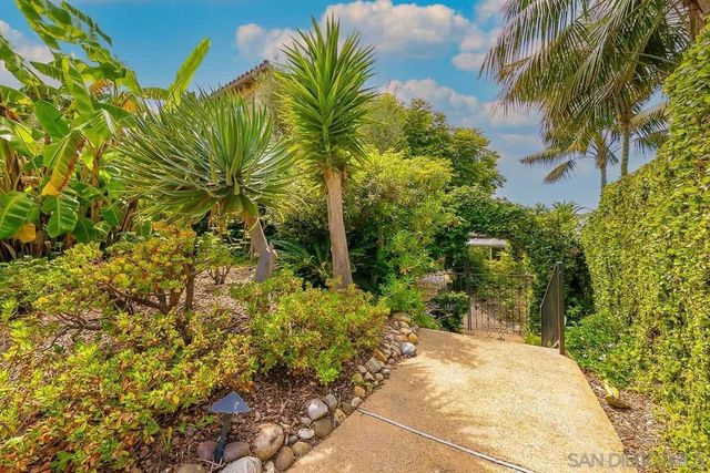 1520 Virginia, La Jolla, CA 92037
