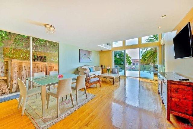1520 Virginia, La Jolla, CA 92037