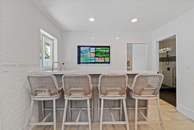 2632 NE 35th St, Fort Lauderdale, FL 33306