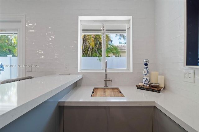 2632 NE 35th St, Fort Lauderdale, FL 33306