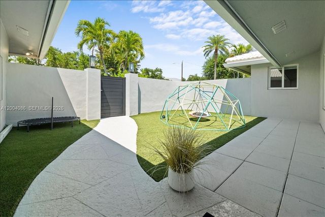 2632 NE 35th St, Fort Lauderdale, FL 33306