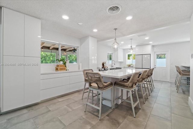 2632 NE 35th St, Fort Lauderdale, FL 33306