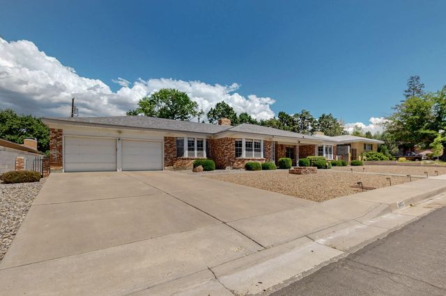 1414 CALIFORNIA Street NE, Albuquerque, NM 87110