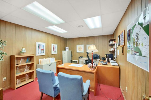 202 N Main ST N, Taylor, TX 76574