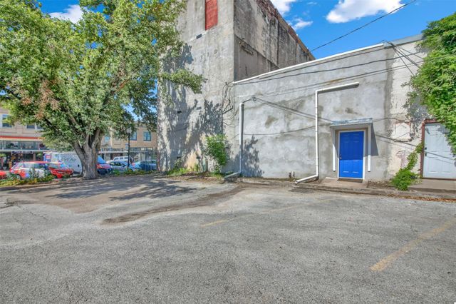 202 N Main ST N, Taylor, TX 76574