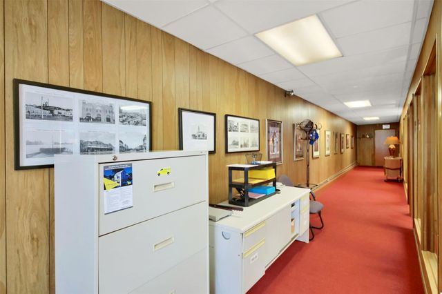 202 N Main ST N, Taylor, TX 76574