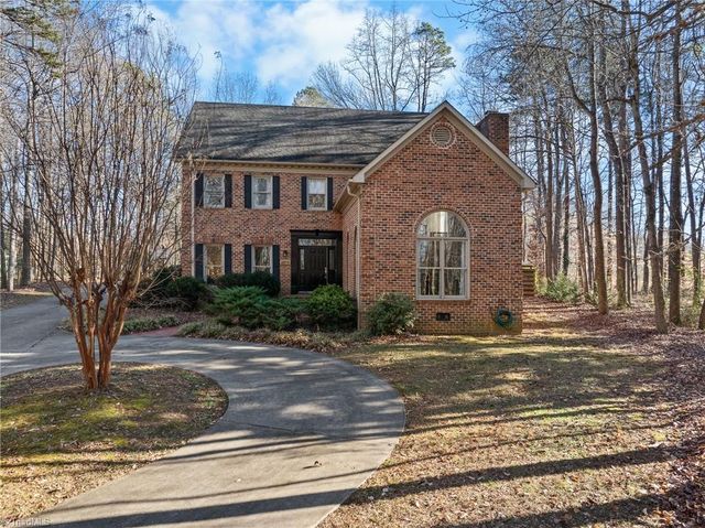 2075 Huntington Woods Drive, Lexington, NC 27295
