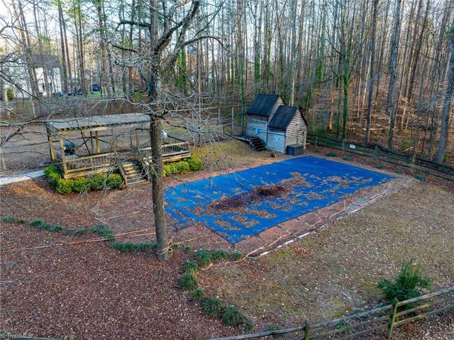 2075 Huntington Woods Drive, Lexington, NC 27295