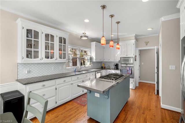 2075 Huntington Woods Drive, Lexington, NC 27295