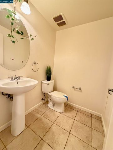 1810 Northshore Dr, Richmond, CA 94804